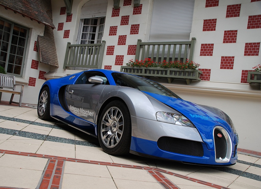 Bugatti Veyron jigsaw puzzle in Cars & Bikes puzzles on TheJigsawPuzzles.com